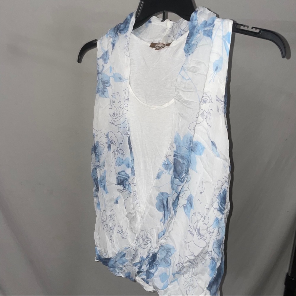 Carla Conti top size Medium floral faux wrap - Picture 3 of 7